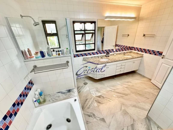 Imagem Casa com 5 quartos (3 suítes) à venda, 404 m² - Granja Viana - Jandira/SP