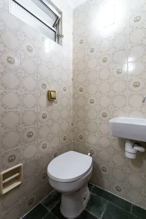 Imagem Apartamento 134M², 3Q, 1 Suíte, 2 Banheiros, 1 Vaga, Armários, Ar Condicionado.