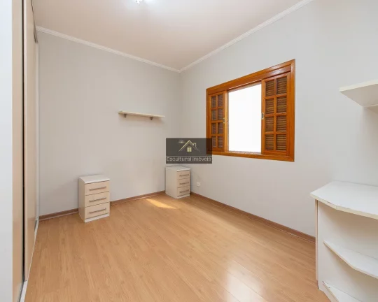 Imagem CASA TÉRREA ESPAÇOSA 306 M 3 SUÍTES 3 SALAS AMPLAS 6 VAGAS DE GARAGEM EM MEIO A MUITA NATUREZA LOCAL CALMO AO LADO DO CLUBE DE CAMPO SÃO PAULO GOLF