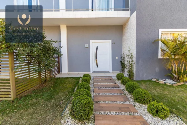 Imagem Sobrado com 3 dormitórios à venda, 198 m² por R$ 998.000,00 - Umbará - Curitiba/PR