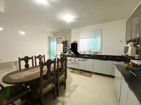 Imagem Casa á venda3 quartos Bairro Cabral - Contagem/MG
