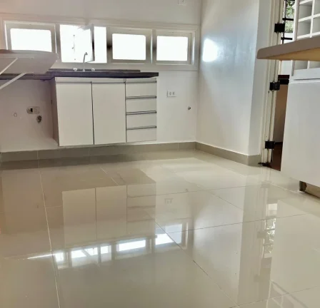 Imagem Casa no Res. ALPHA 3 - 380m²