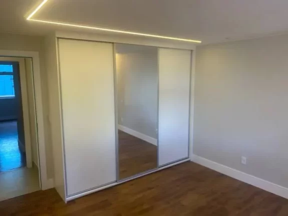 Imagem Apartamento Reformado de 3 Quartos Na SQS 212!