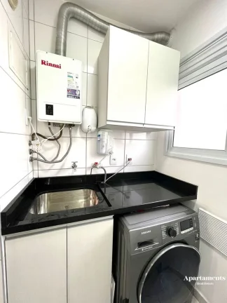 Imagem Semi mobiliado- Apto de 66m2 - 2 Dorm sendo uma suíte,varanda, 2 vagas de carro