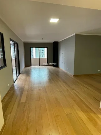 Imagem Apartamento 3 suítes, 3 vagas e 209m2 de útil no Itaim Bibi