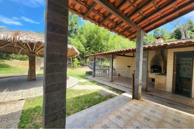 Imagem Casa colonial, com 3 quartos, uma suíte, 1050m.