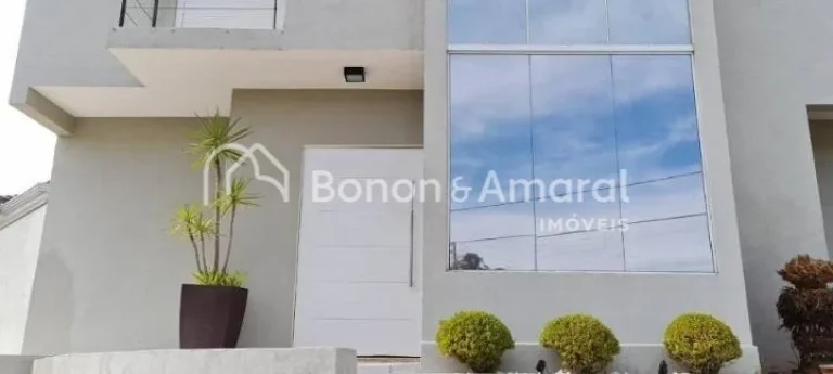 Imagem Linda casa à venda em Valinhos/SP, em condomínio fechado, com 4 quartos, piscina e ar condicionado...