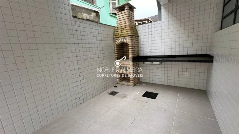 Imagem Fino acabamento, piscina e 2 vagas de garagem privativas.