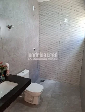 Imagem Casa à venda com 3 quartos, 2 banheiros e amplo terreno de 450 m² – conforto e espaço para toda a família