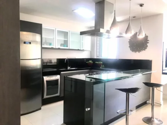 Imagem Apartamento com 3 suítes para locação anual em Balneário Camboriú.