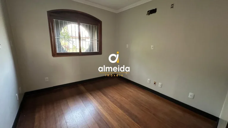 Imagem Casa 3 dormitórios à venda Nossa Senhora de Lourdes Santa Maria/RS