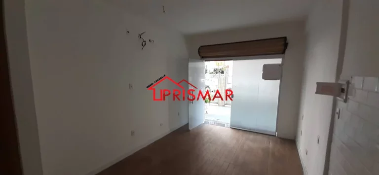 Imagem Alugo loja comercial no gonzaga, quadra da praia.