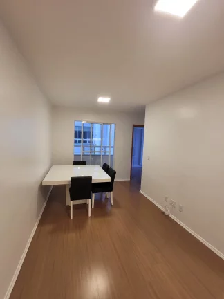 Imagem Lindo Apartamento de 2 quartos em Novo Hamburgo com móveis Planejado e sacada com churrasqueira.