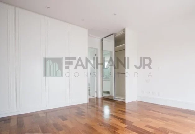 Imagem Imperdível: Apartamento à venda em Moema, São Paulo-SP, com 4 quartos, 2 suítes, 5 banheiros, 4 vagas de garagem e 215m²