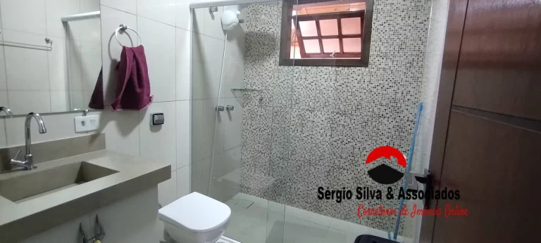 Imagem Casa a Venda Localizado na Região da Nova Suiça em Campos do Jordão -SP.