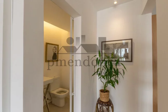 Imagem Apartamento com 181m² na Rua Itambé, 3 suítes e 2 vagas.