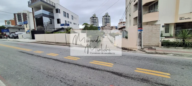 Imagem Terreno em Trindade ideal para empreendimento