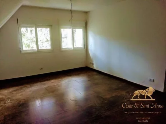 Imagem Bela Casa á venda em condomínio fechado Campos do Jordão-SP