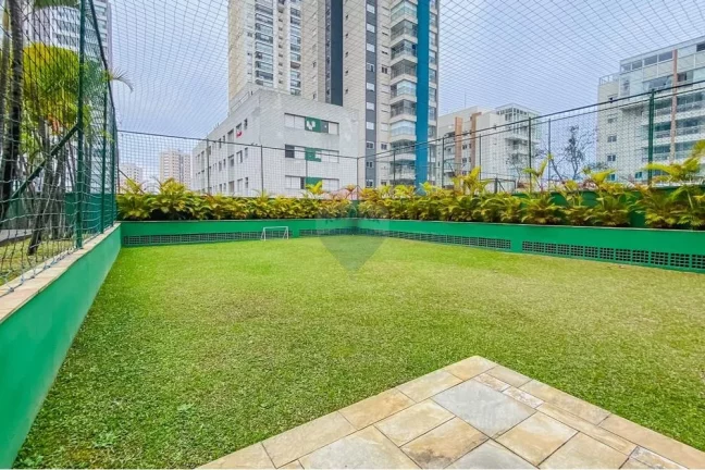 Imagem Excelente Apartamento 176m², 3 suítes, 3 salas, 3 vagas, depósito, elevador privativo e muito mais.