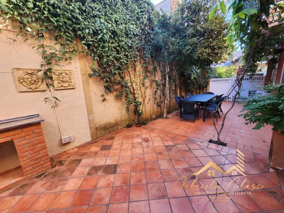 Imagem Charmosa Casa em Condomínio Alto Padrão em Mogi Mirim