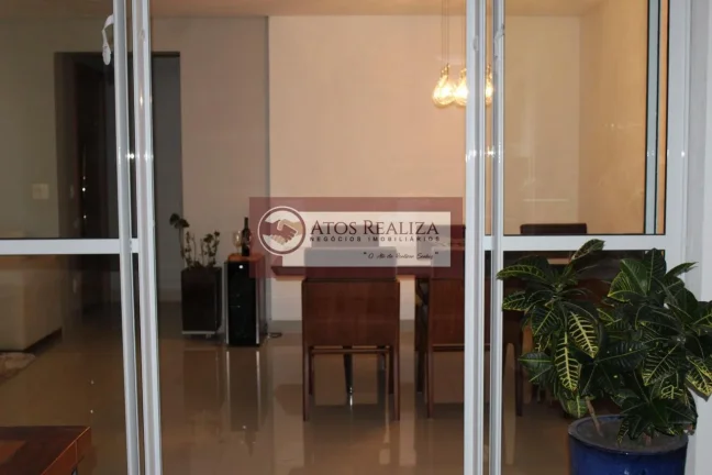 Imagem Vendo Apartamento de Luxo no Jardim Caravelas. Vendo Apartamento Alto Padrão de 105m², sendo 2 suítes com planejados, 3 banheiros, 2 vagas de garagem cobertas, Sacada,Condomínio com Lazer Completo, Valor de muita Oportunidade R$ 1.170.000. Agende já uma v