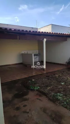 Imagem Casa com 3 dormitórios à venda, 200 m² por R$ 420.000 - Alto do Trindade - Itumbiara/GO