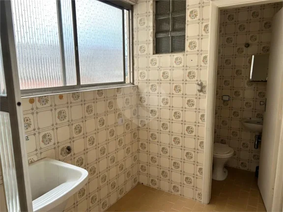 Imagem Apartamento à venda com 2 quartos no condomínio Ed. Emília, São Paulo - SP