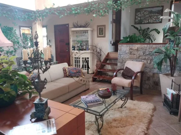 Imagem Chácara à Venda com Charmoso Chalé para Visitas - Conforto e Tranquilidade!