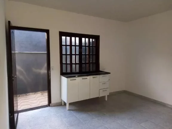 Imagem Sobrado com 2 dormitórios à venda, 70 m² por R$ 310.000,00 - Vila Urupês - Suzano/SP