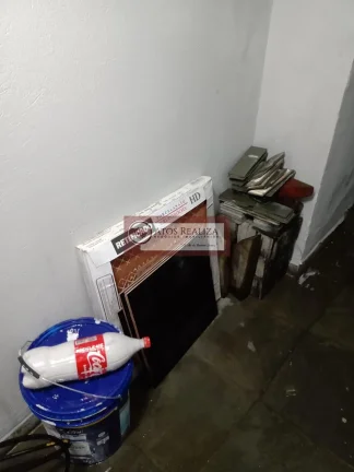 Imagem Vendo Casa em Ótima localização, Próximo a Estação Grajaú da CPTM, Casa Com 3 Dormitórios, Sala, Cozinha, Banheiro, Área de Serviço, 2 Vagas de Garagem, Casa Subsolo contem 1 Dormitório grande, Cozinha americana, Lavanderia, Valor R$ 680 Mil