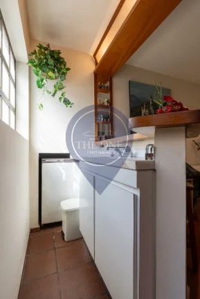 Imagem Casa Comercial à Venda na Vila Olímpia: 2 Salas, 3 Banheiros e 2 Vagas de Garagem - São Paulo, SP