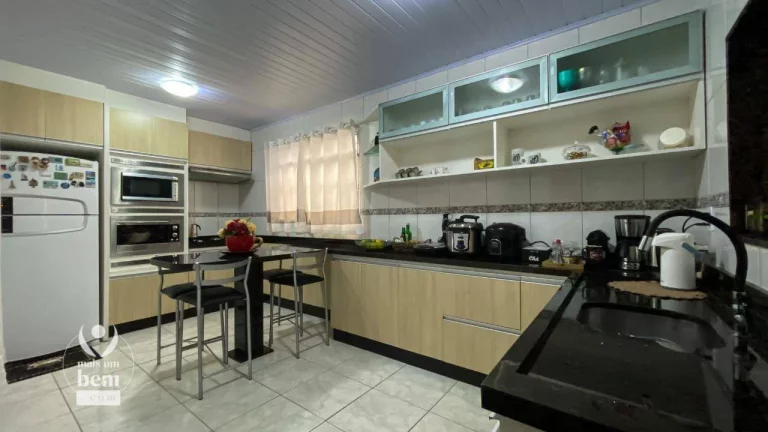 Imagem MEGA PROMOÇÃO! casa com 2 quartos e móveis planejados, área gourmet, 2 vagas de garagem à venda de R$350K por R$292.500 - Piraquara/PR
