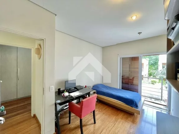 Imagem Casa de Condomínio em Granja Viana II - Cotia