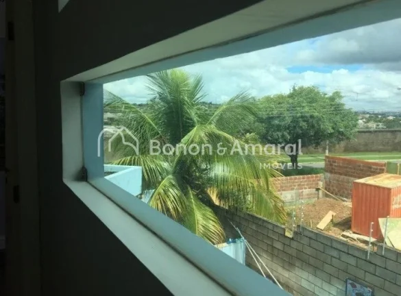 Imagem Descubra o equilíbrio perfeito entre conforto, lazer e segurança nessa linda casa de 180 m² const...