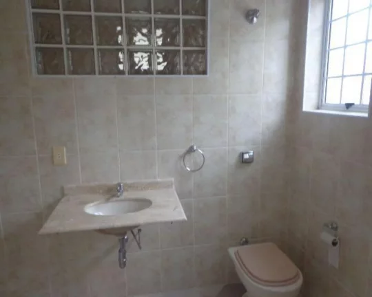 Imagem Sobrado na Avenida Professor Lucas de Assunção, com 3 quartos e 1 suite