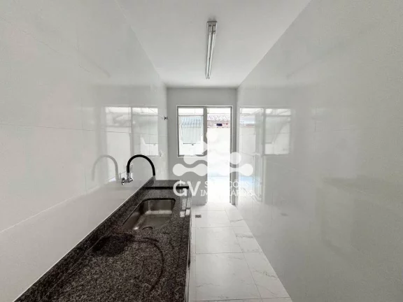 Imagem Apartamento com 2 dormitórios à venda, 68 m² por R$ 370.000 - Praia do Sapê - Ubatuba/SP