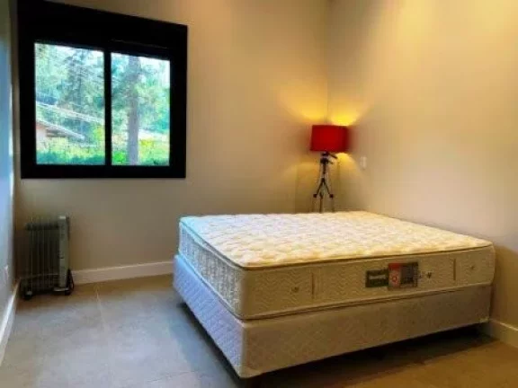 Imagem Casa de Condomínio com 5 Quartos e 6 banheiros, 405 m².