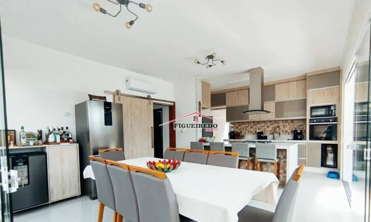 Imagem Sobrado à venda, 325 m² por R$ 2.100.000,00 - Jardim Peruíbe - Peruíbe/SP