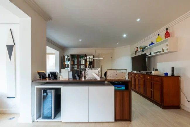 Imagem Apartamento a venda no Brooklin Novo com 3 Quartos, 3 Suítes, 132m²