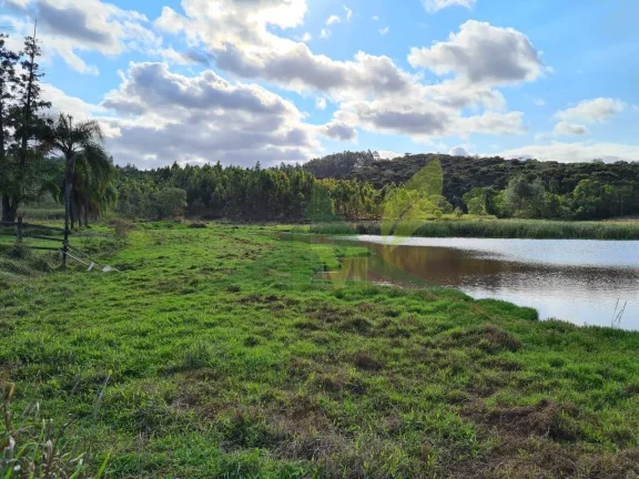Imagem Sítio à Venda em Atibaia com 15 alqueires