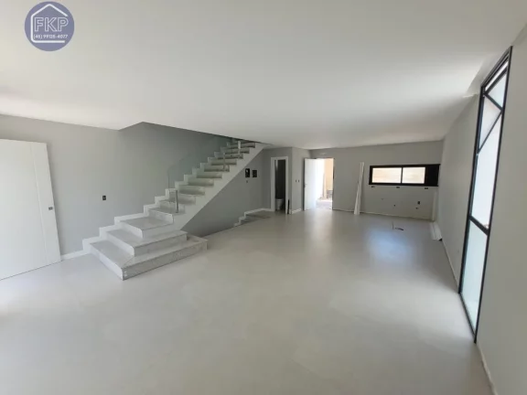 Imagem Casa Alto Padrão 4 dormitórios!