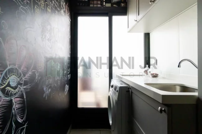 Imagem Venha se encantar com este imóvel amplo no coração de São Paulo! Com 2 quartos, sendo 2 suítes, e 2 banheiros este apartamento é perfeito para quem