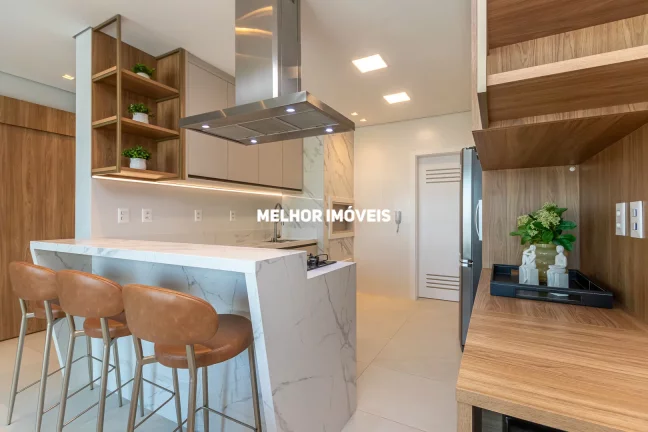 Imagem Apartamento à venda com 4 quartos sendo 2 suítes e 2 vagas de garagem localizado em Balneário Camboriú