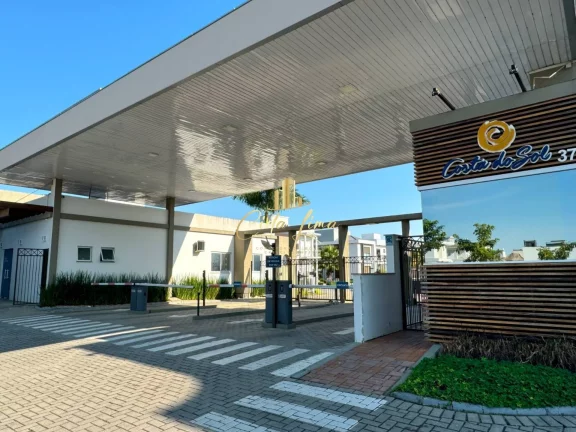 Costa do Sol Condomínio Clube, Sobrado a venda no Deville Biguaçu.