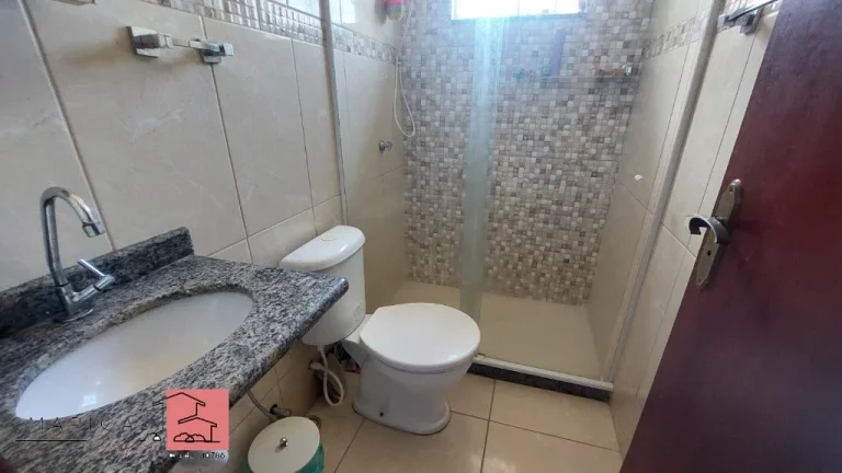 Imagem Casa à Venda - Próx. à Praia, Totalmente Reformada!