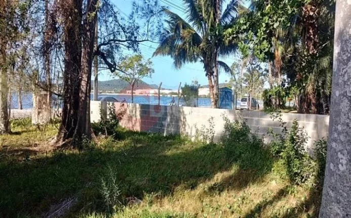 Imagem Terreno com 1798 m² a venda ou locação fixa nas Palmeiras em Cabo Frio/RJ