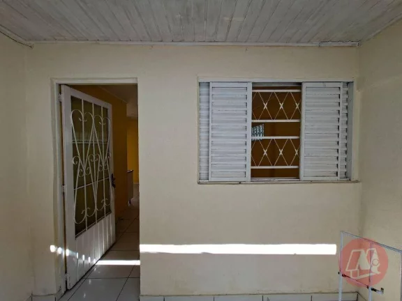 Imagem Casa com 3 dormitórios para alugar, 56 m² por R$ 1.916,00/mês - Medianeira - Porto Alegre/RS