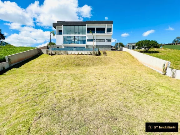 Imagem Casa Cinematográfica localizada em Atibaia! Aceita financiamento bancário!