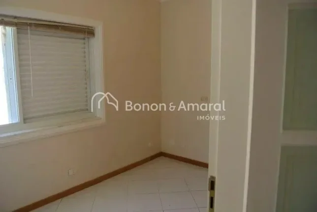 Imagem Casa para locação - Conforto e Espaço em Condomínio

Com 740 m² de terreno e 450 m² de constru...