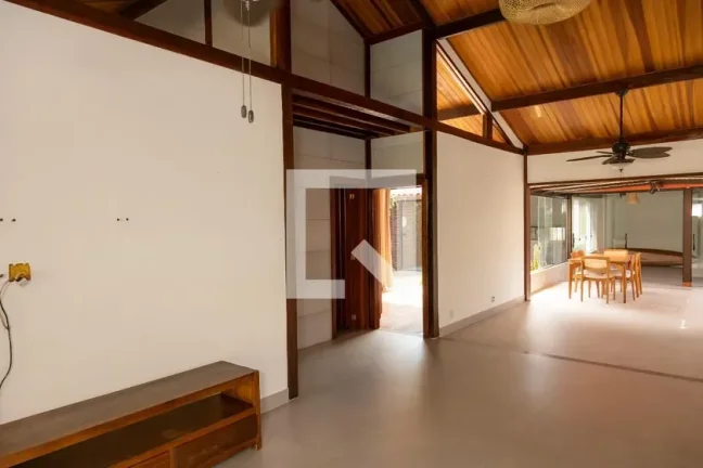 Imagem Casa à Venda - Vargem Grande, 3 Quartos, 360 m2